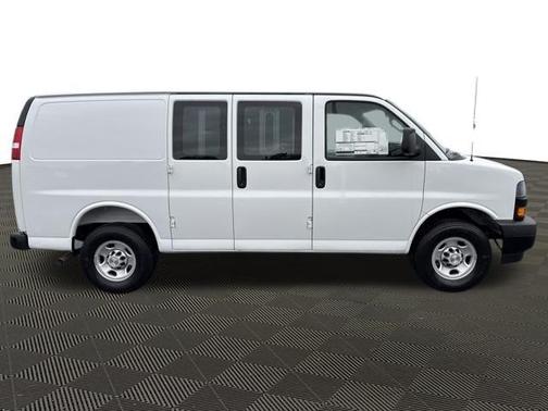 2025 Chevrolet Express 2500 Work Van