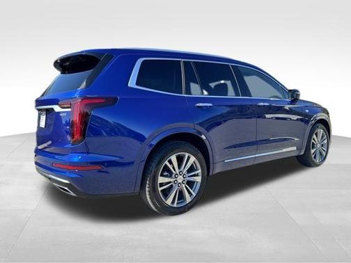 2025 Cadillac XT6 Premium Luxury FWD