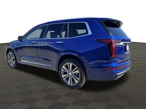 2025 Cadillac XT6 Premium Luxury FWD