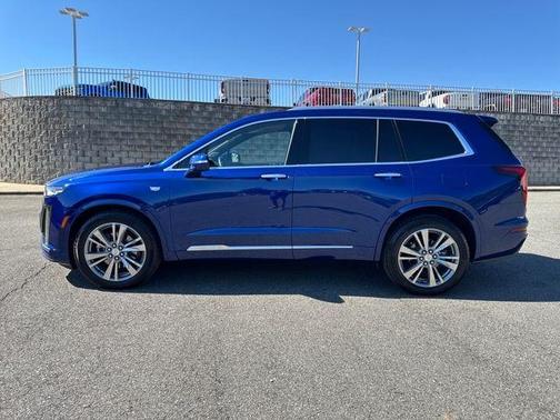 2025 Cadillac XT6 Premium Luxury FWD