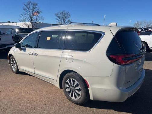 2021 Chrysler Pacifica Hybrid Limited