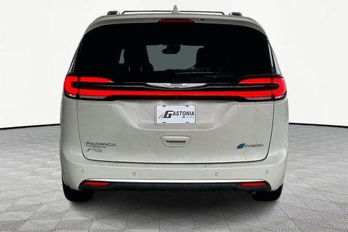 2021 Chrysler Pacifica Hybrid Limited