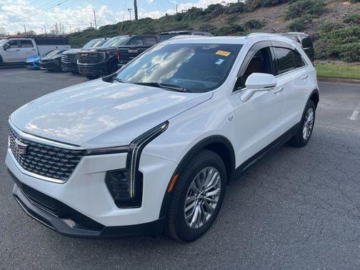 2024 Cadillac XT4 Premium Luxury