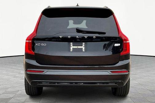 2022 Volvo XC90 Recharge Plug-In Hybrid T8 R-Design 7 Passenger