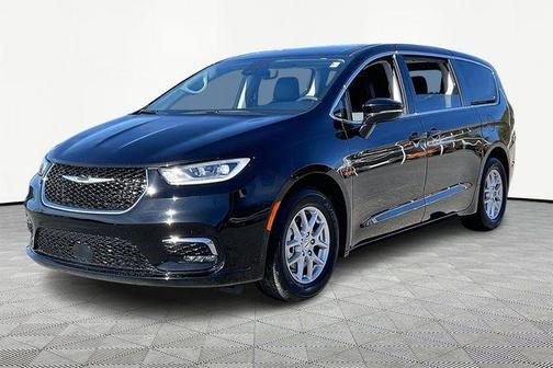 2024 Chrysler Pacifica Touring-L