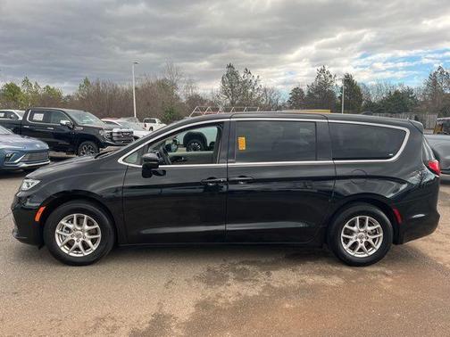 2024 Chrysler Pacifica Touring-L