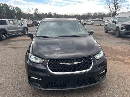 2024 Chrysler Pacifica Touring-L