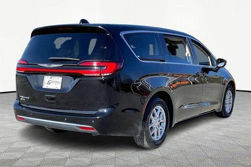 2024 Chrysler Pacifica Touring-L