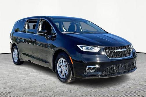 2024 Chrysler Pacifica Touring-L