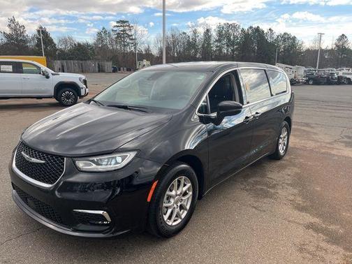 2024 Chrysler Pacifica Touring-L