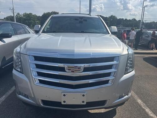 2017 Cadillac Escalade Luxury
