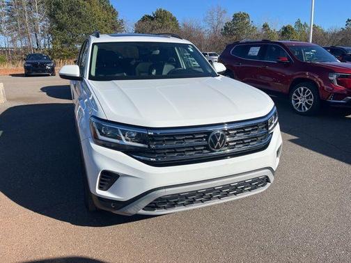 2022 Volkswagen Atlas 3.6L SE w/Technology