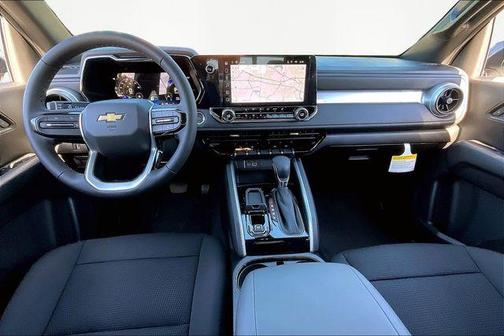 Summit White 2026 Chevrolet Colorado LT
