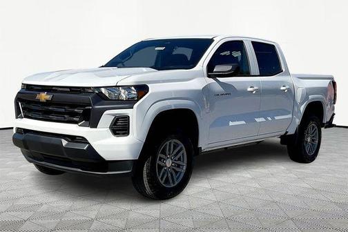 Summit White 2026 Chevrolet Colorado LT
