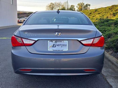 2012 Hyundai SONATA GLS