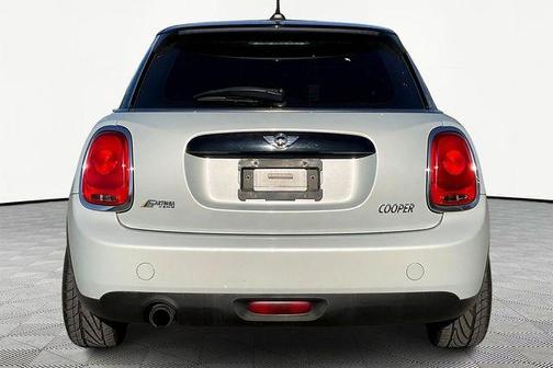 2017 MINI Hardtop Cooper