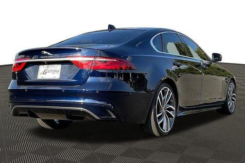 2024 Jaguar XF R-Dynamic SE