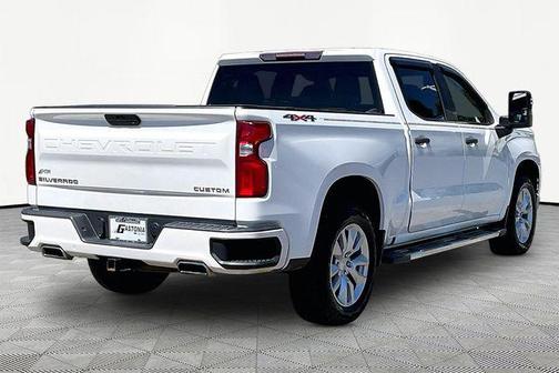 Summit White 2020 Chevrolet Silverado 1500 Custom