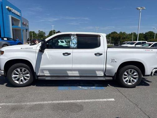 Summit White 2020 Chevrolet Silverado 1500 Custom