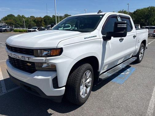 Summit White 2020 Chevrolet Silverado 1500 Custom