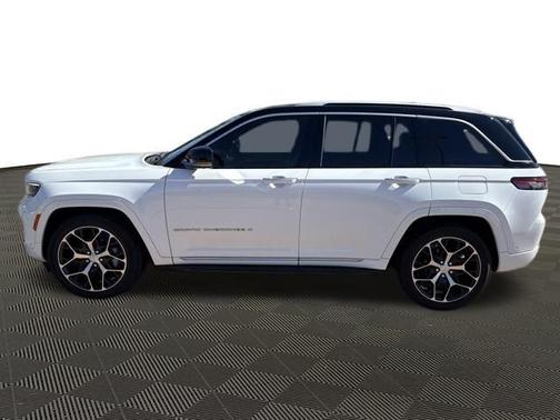 2023 Jeep Grand Cherokee Summit