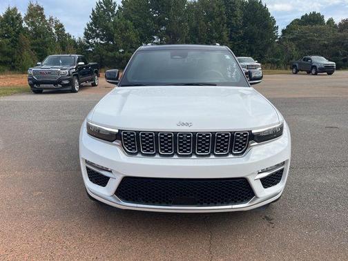 2023 Jeep Grand Cherokee Summit