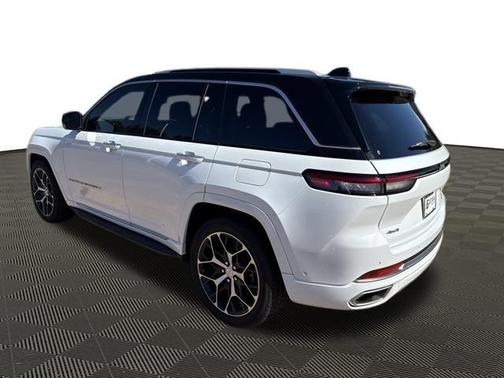 2023 Jeep Grand Cherokee Summit