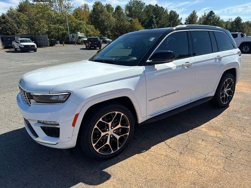 2023 Jeep Grand Cherokee Summit