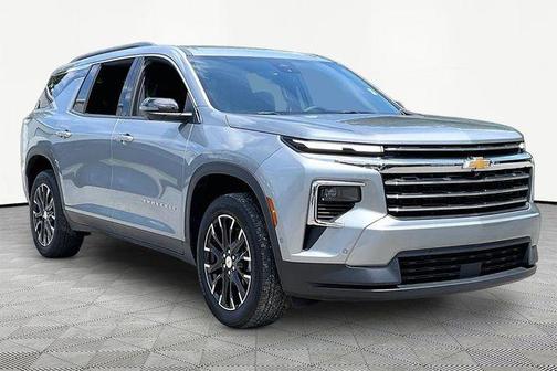 Sterling Gray Metallic 2024 Chevrolet Traverse LT