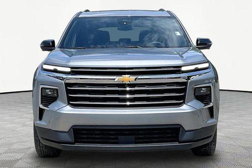 Sterling Gray Metallic 2024 Chevrolet Traverse LT