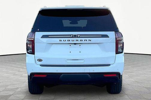 Summit White 2024 Chevrolet Suburban Z71