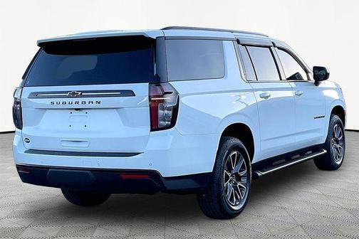 Summit White 2024 Chevrolet Suburban Z71