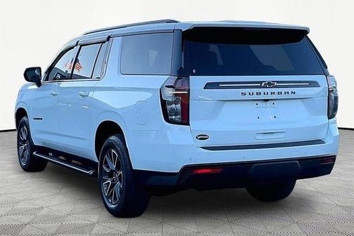 Summit White 2024 Chevrolet Suburban Z71