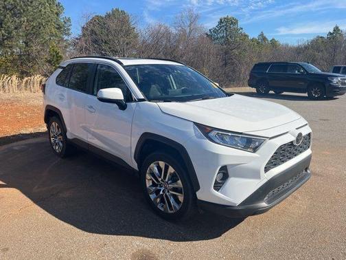 2020 Toyota RAV4 XLE Premium