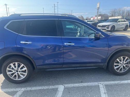 2020 Nissan Rogue SV