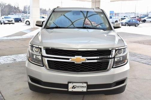 Photo 2 of 18 of 2020 Chevrolet Suburban LT