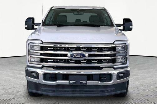 Oxford White 2024 Ford F-250 Lariat