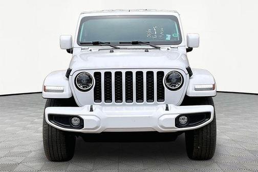 Bright White Clearcoat 2023 Jeep Gladiator Overland