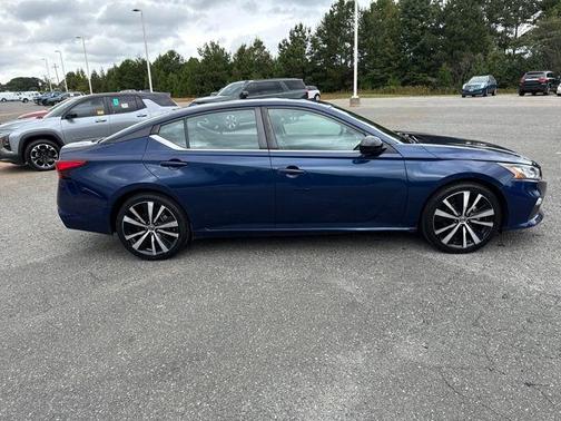2021 Nissan Altima 2.5 SR