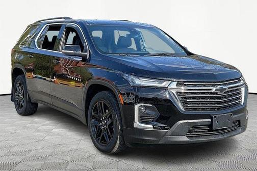 Mosaic Black Metallic 2023 Chevrolet Traverse LT Leather