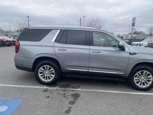 2024 GMC Yukon SLT