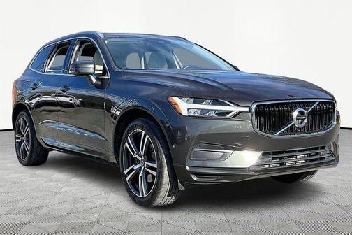 2018 Volvo XC60 T5 Momentum