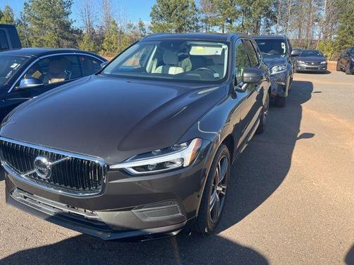 2018 Volvo XC60 T5 Momentum