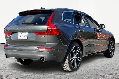 2018 Volvo XC60 T5 Momentum