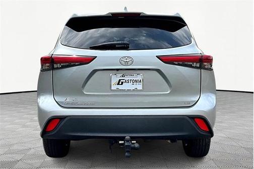 2021 Toyota Highlander LE