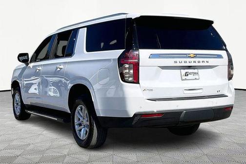 2024 Chevrolet Suburban LT
