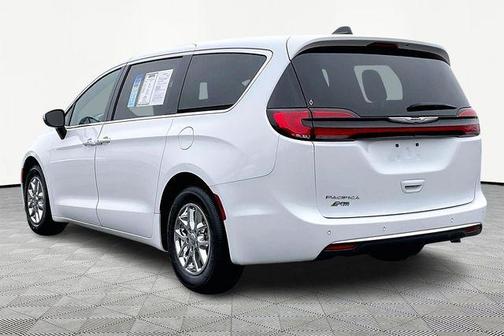 2023 Chrysler Pacifica Touring