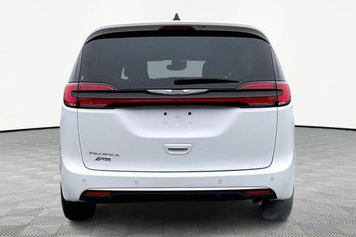 2023 Chrysler Pacifica Touring