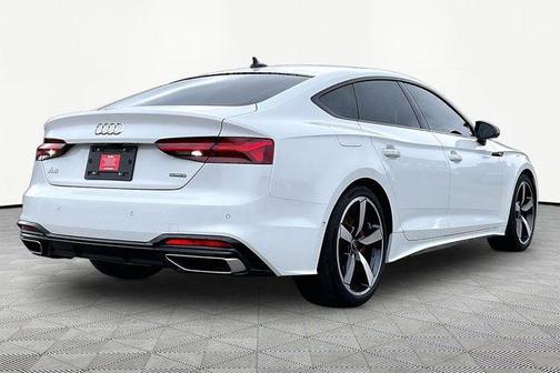 Glacier White Metallic 2025 Audi A5 Sportback 45 S line quattro Premium
