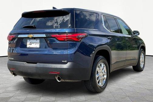 2022 Chevrolet Traverse LS